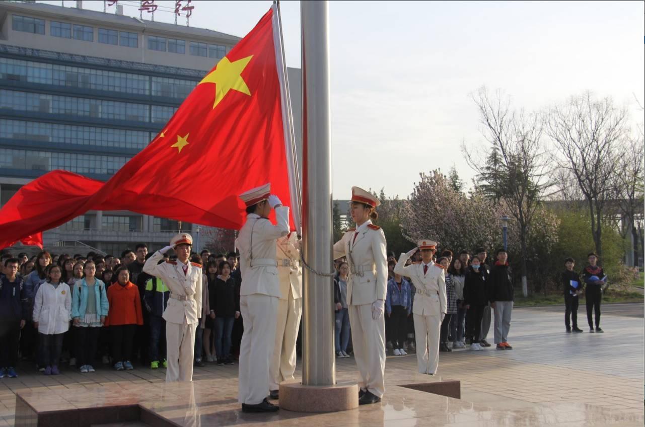 官方通报“八一早市鱿鱼商贩涉欺诈”:取消经营资格,永久列入诚信黑名单