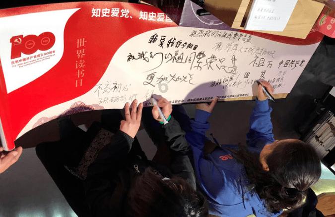 泪洒娱乐圈!任嘉伦遭遇资本防爆,嘉人粉丝守护至最后